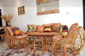 Akwaba Home, Abidjan Cocody Riviera, 3 pièces, 1 à 6 personnes, balcon, jardin, rooftop, parking interne gratuit